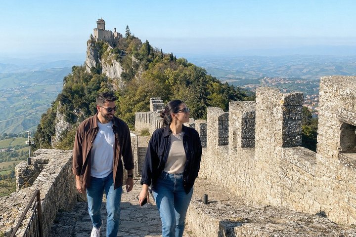San Marino Self-Guided Detective Murder Mystery Game