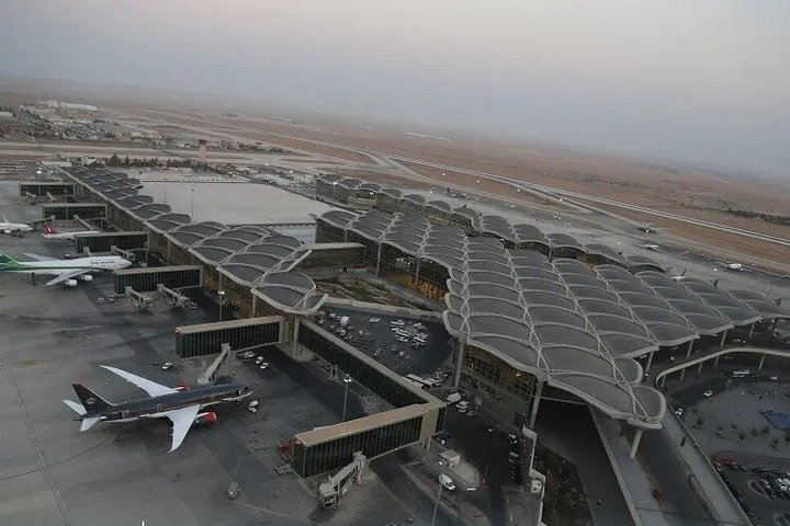Private Transfer From Petra to Amman or Airport With Optional