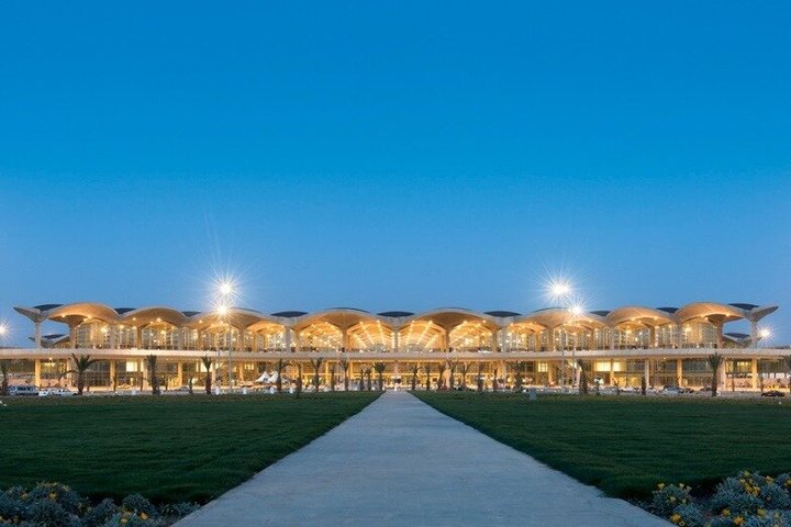 Private Transfer From Petra to Amman or Airport With Optional