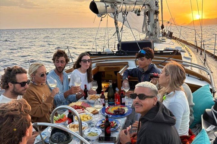 Full Day Riviera Sailing Experience from Sanremo