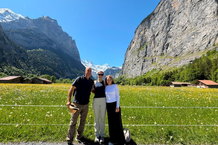 Lauterbrunnen Valley Highlights: Mürren, Waterfalls, Swiss Picnic