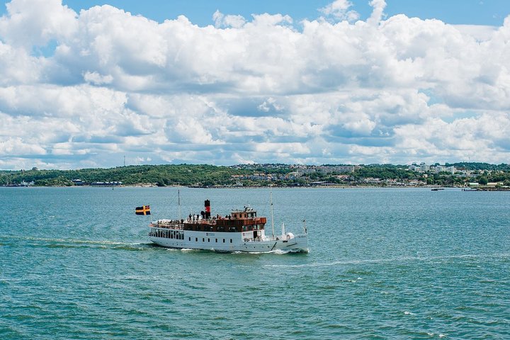 Archipelago Tour with Guide in Gothenburg