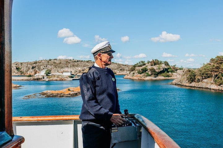 Archipelago Tour with Guide in Gothenburg