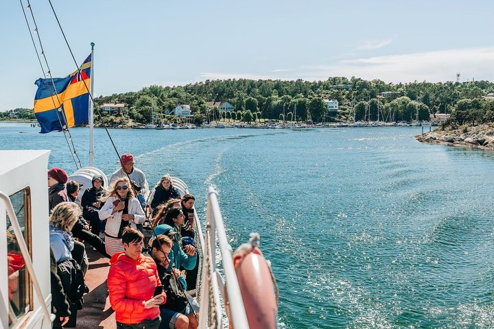 Archipelago Tour with Guide in Gothenburg
