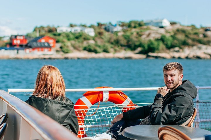 Archipelago Tour with Guide in Gothenburg