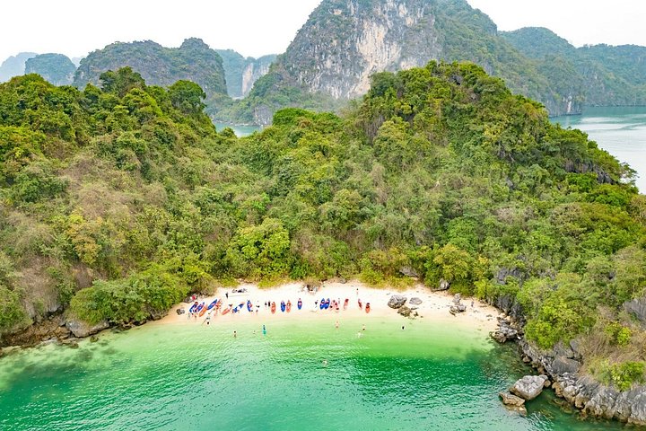 3-Day 2-Night Bai Tu Long Bay Cruise – Kayaking & Hidden Caves
