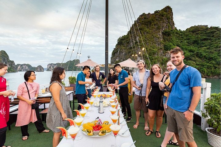 3-Day 2-Night Bai Tu Long Bay Cruise – Kayaking & Hidden Caves