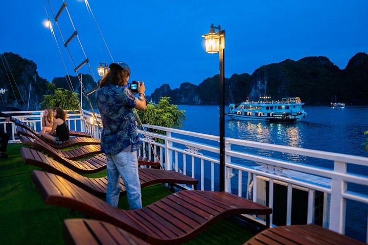 3-Day 2-Night Bai Tu Long Bay Cruise – Kayaking & Hidden Caves
