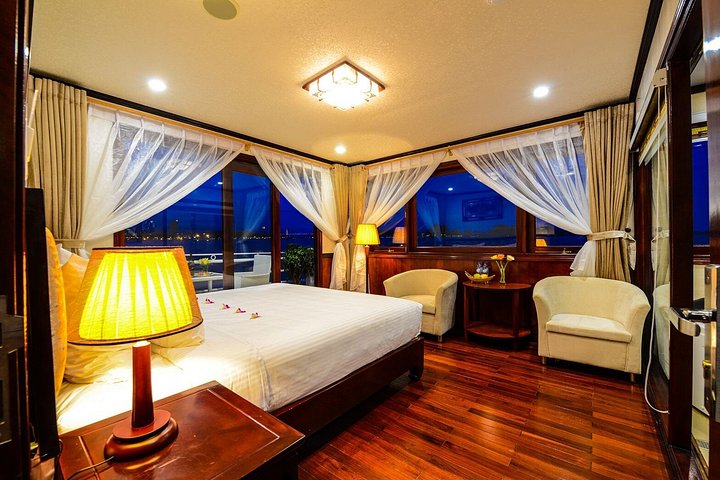 3-Day 2-Night Bai Tu Long Bay Cruise – Kayaking & Hidden Caves