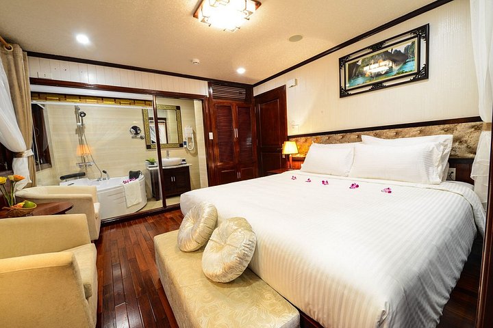 3-Day 2-Night Bai Tu Long Bay Cruise – Kayaking & Hidden Caves
