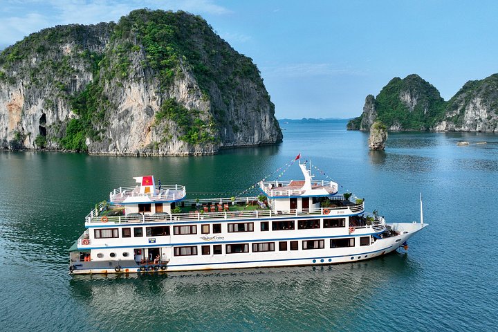 3-Day 2-Night Bai Tu Long Bay Cruise – Kayaking & Hidden Caves