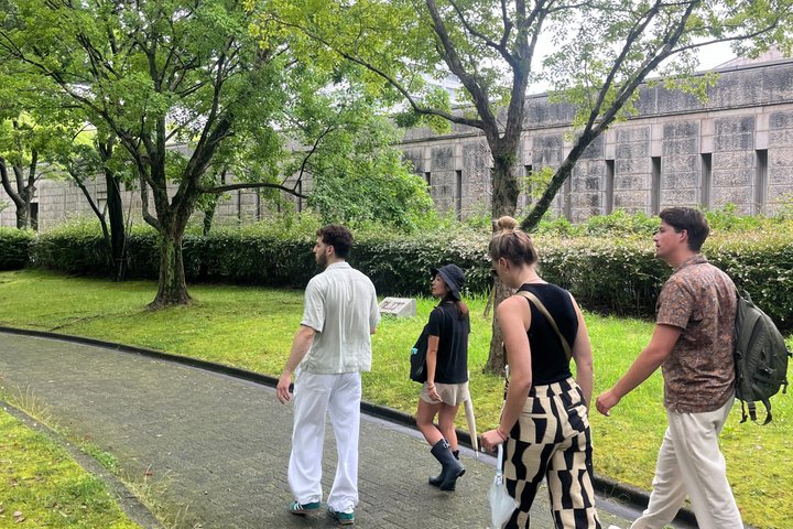 Hiroshima Peace & History Tour: Why the Atomic Bomb Was Dropped