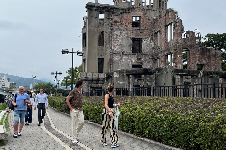 Hiroshima Peace & History Tour: Why the Atomic Bomb Was Dropped