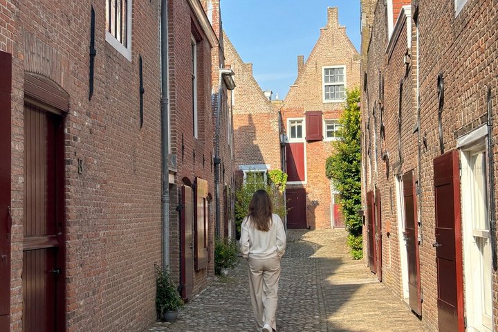 Middelburg Scavenger Hunt: Self-Guided City Exploration Game