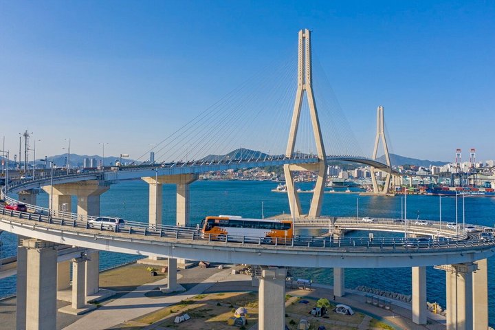 Busan Highlights: Small Group, Hotel Pick-up & Sky Capsule