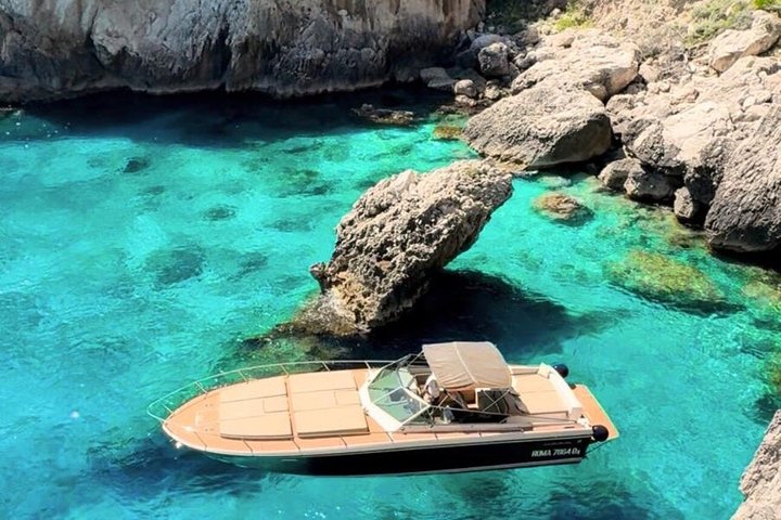 Private Boat Tour of Capri
