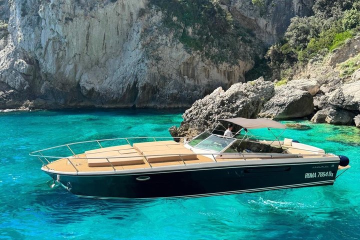 Private Boat Tour of Capri