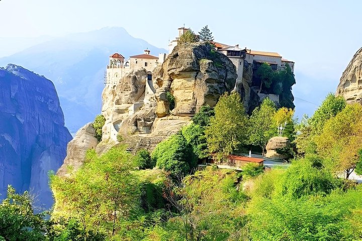 Private Full Day Tour to Meteora from Volos Cruise Port