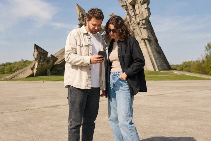 Kaunas Scavenger Hunt: Self-Guided City Exploration Game