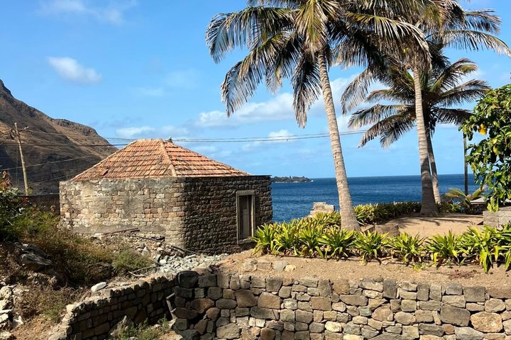 Tour of the island of Brava by van