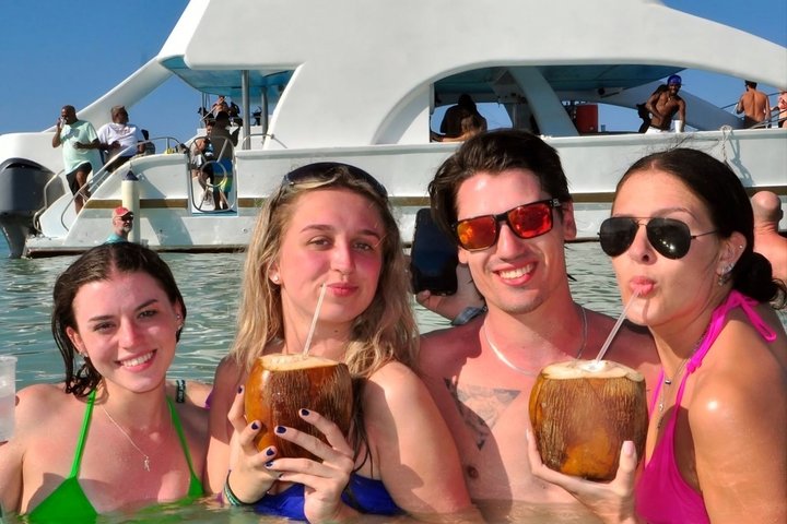 Catamaran Yacht Party Boat Puerto Plata Snorkeling and Open Bar