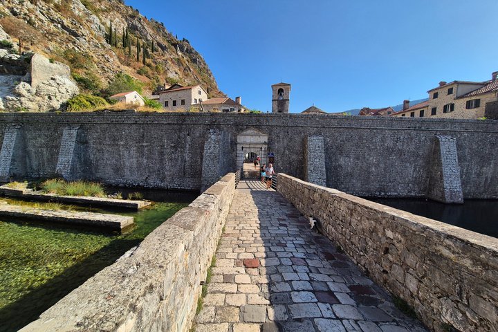Private Transfer and Mini Tour Podgorica to Budva Kotor Perast