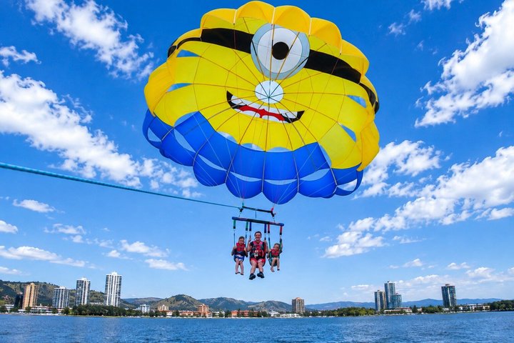 Tandem Parasailing Experience in Kelowna