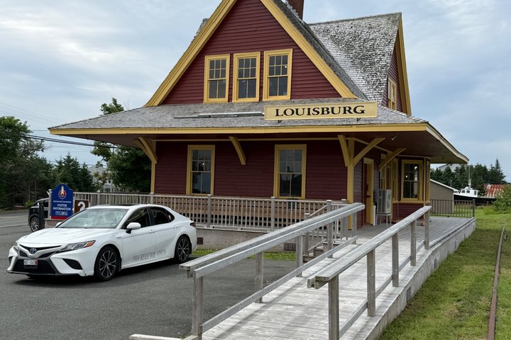 Louisbourg Fortress & Lighthouse Tour from Sydney Cape Breton