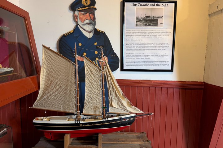 Louisbourg Fortress & Lighthouse Tour from Sydney Cape Breton