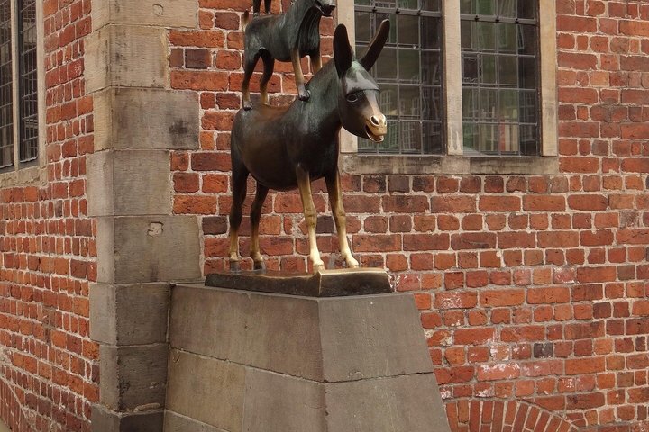 Discover Bremen: UNESCO Heritage, Town Musicians & Schnoor
