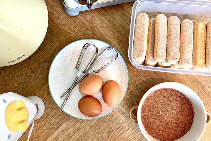 Verona Pasta and Tiramisu Cooking Class With Free Flowing Wine