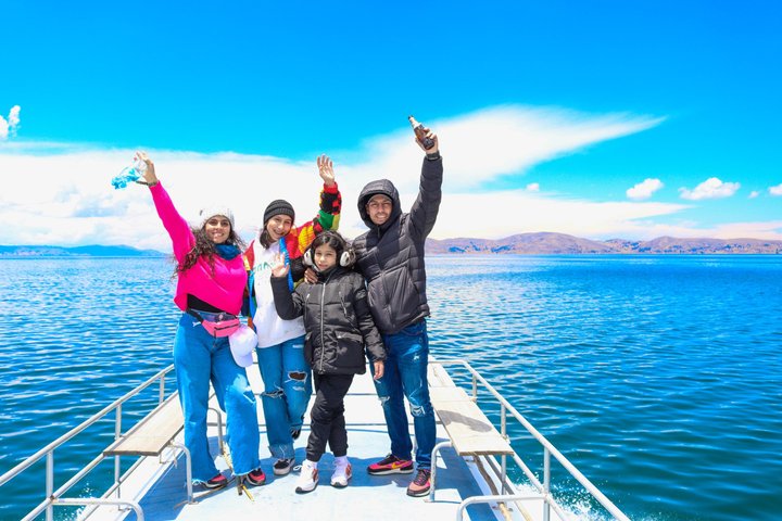 Full Day Tour Uros and Taquile Islands (Speed Boat)