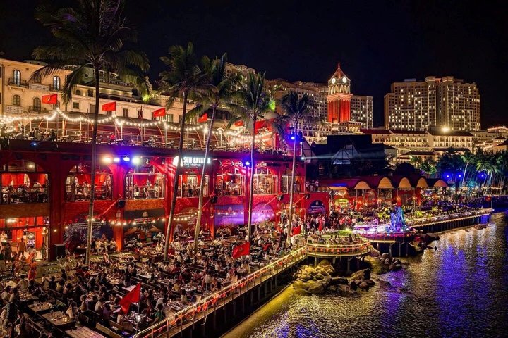 Phu Quoc: Kiss of the sea, Dinner with Symphony of the Sea