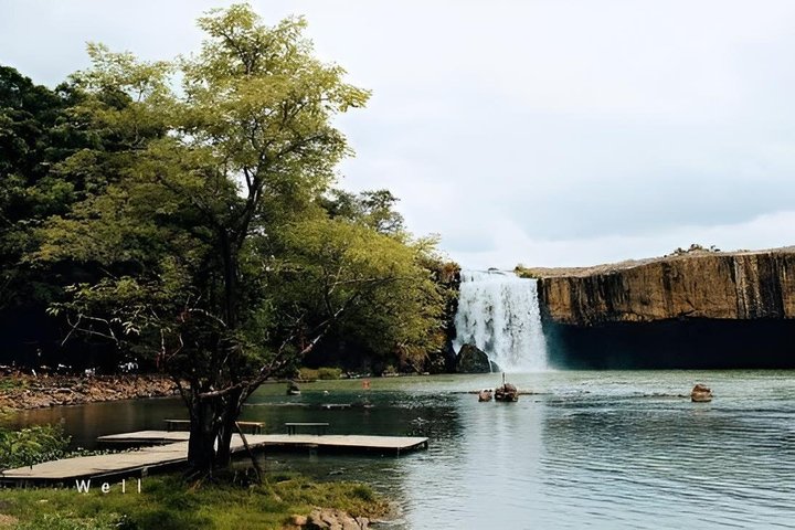 Dray Nur Waterfall Ede Cuisine and Local Village Experience