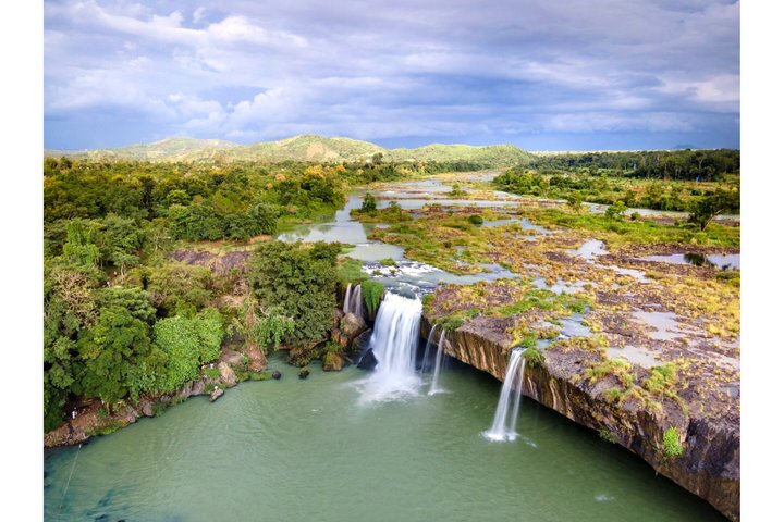 Dray Nur Waterfall Ede Cuisine and Local Village Experience