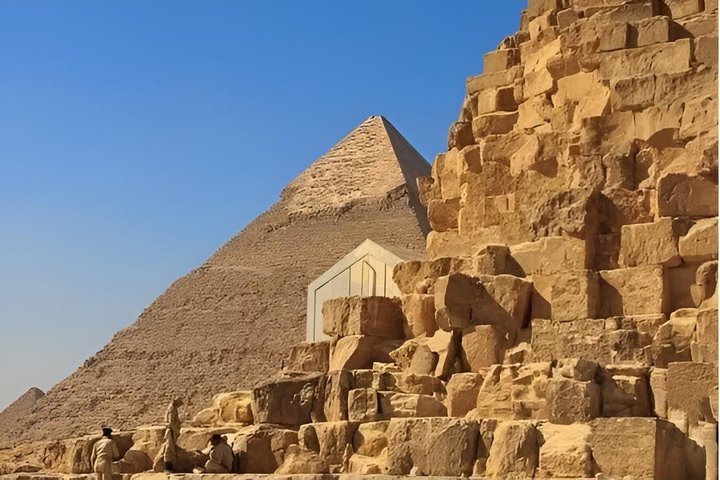 Private Giza Pyramids & Great Sphinx Half-Day Tour