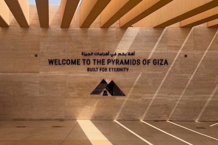 Private Giza Pyramids & Great Sphinx Half-Day Tour
