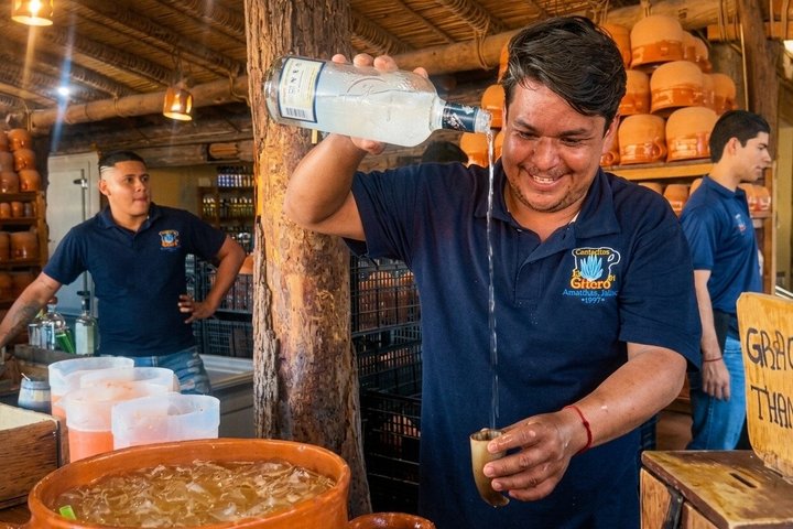 Classic Tequila Tour from GDL and CANTARITOS EL GÜERO EXTENDED!