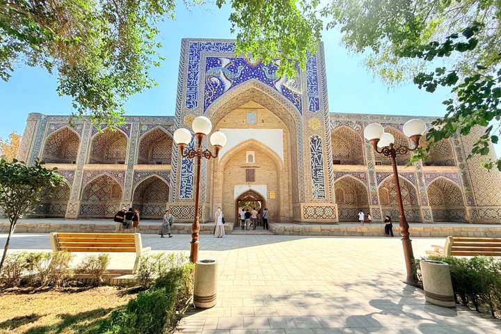 Bukhara: Walking Tour with a Small Group. Complete Guidance