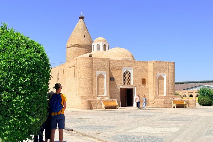 Bukhara: Walking Tour with a Small Group. Complete Guidance