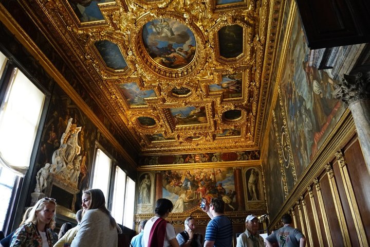 Skip-the-Line: Doge's Palace & St. Mark's Basilica Fully Guided Tour