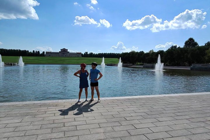 Forest Park E-Bike Tour with Optional Saint Louis Zoo Visit