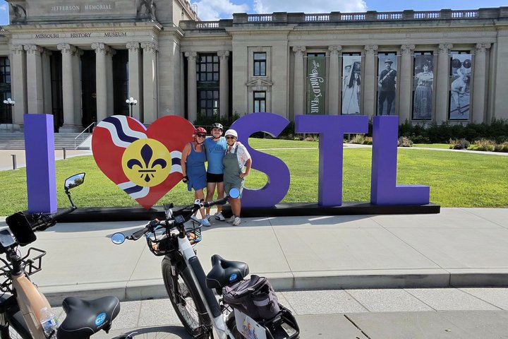 Forest Park E-Bike Tour with Optional Saint Louis Zoo Visit