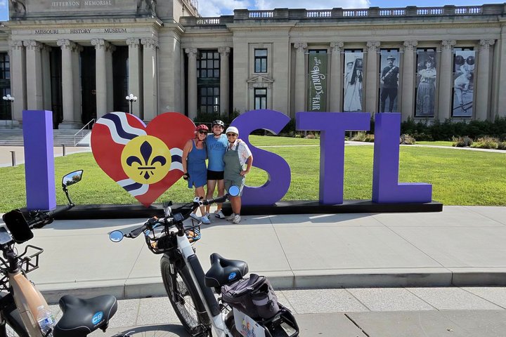 Forest Park E-Bike Tour with Optional Saint Louis Zoo Visit