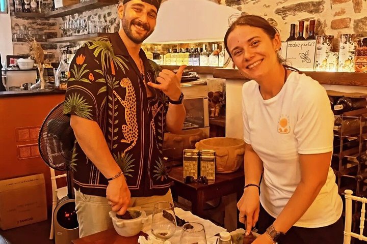 Pesto Class and Wine Tasting in Vernazza, Cinque Terre