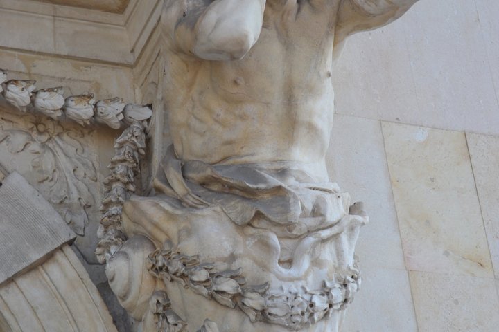 Guided Tour in Toulon: Provencal Port & Splendid Old City