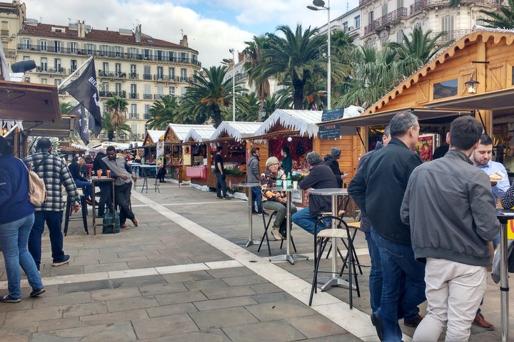 Guided Tour in Toulon: Provencal Port & Splendid Old City