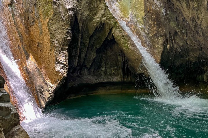 7 Waterfalls in Puerto Plata + a Delicious Local lunch.