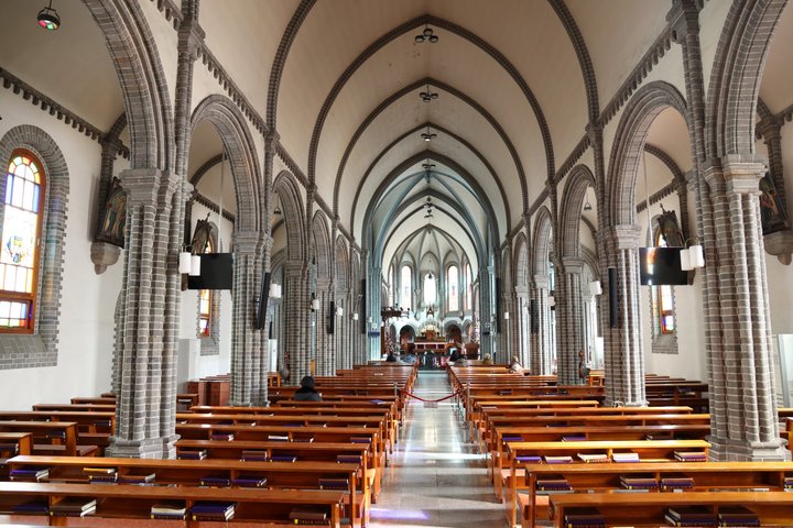 Daegu's Top Attractions on a private tour with a Licensed guide