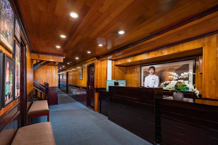 Ha Long Bay 3D2N Premium Cruise Experience from Hanoi